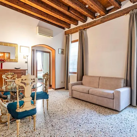Apartment San Marco Canal View By Bricola Venice