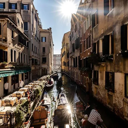 Apartment San Marco Canal View By Bricola Venice