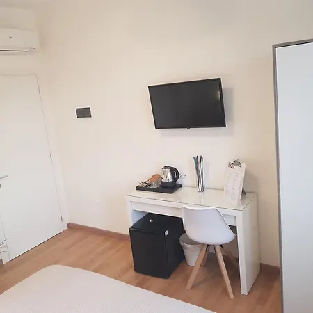 Vidar 2 Guest house *