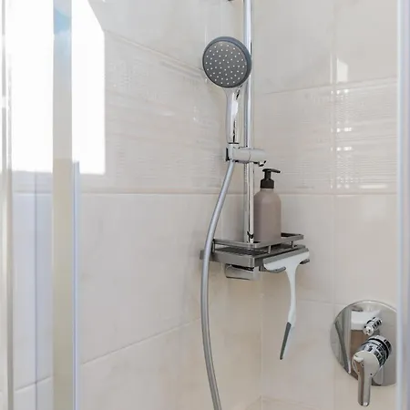 Eleganza E Comfort A Due Passi Da Free Park Apartment