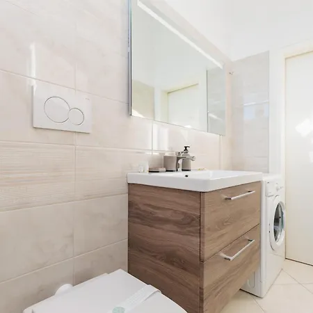 Eleganza E Comfort A Due Passi Da Free Park Apartment