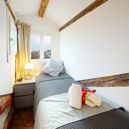 Calle De Le Tre Crose Apartment Venice