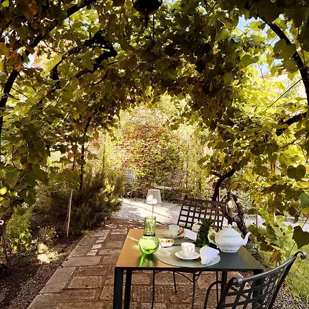 Bed & Breakfast Carmen Garden