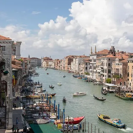 Ca' Remer Grand Canal Apartment