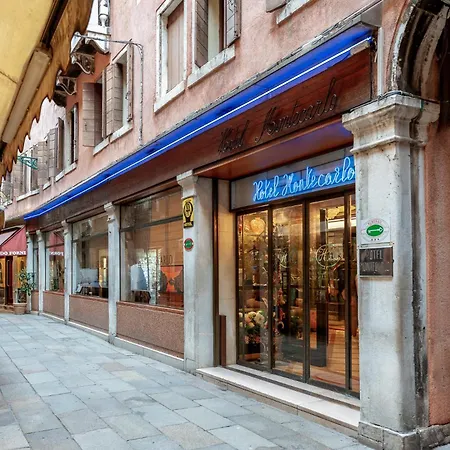 Montecarlo Otel Venedik