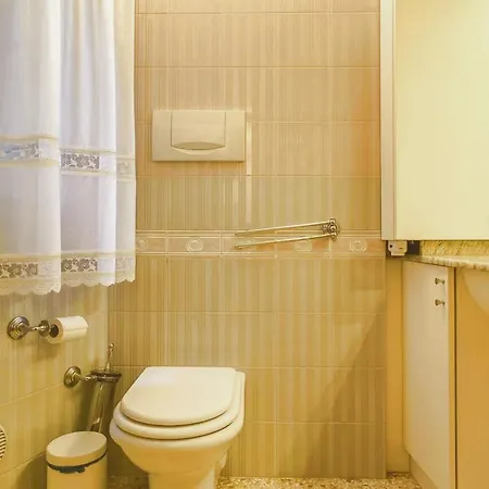 Moise Apartment
