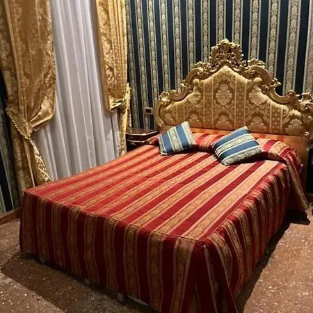 Panada L & S * Venice