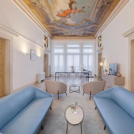 Luxury Calatrava - In Venetian Palazzo Apartment *