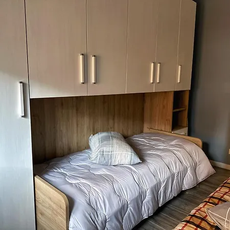 Parisi - Aleardi 2 Apartment *