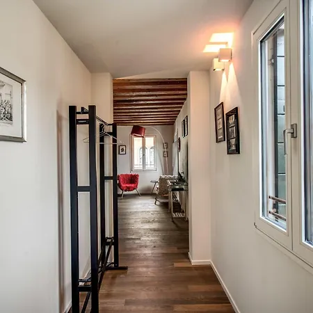 Stunning Venetian By Biennale Gardens Appartement