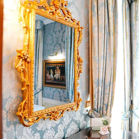Canal Grande 4* ונציה