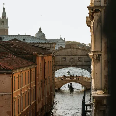 Al Ponte Dei Sospiri Venedig