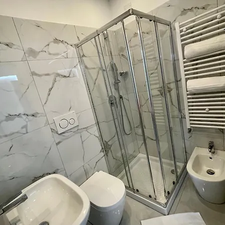 Arbi Venice Station Guest house