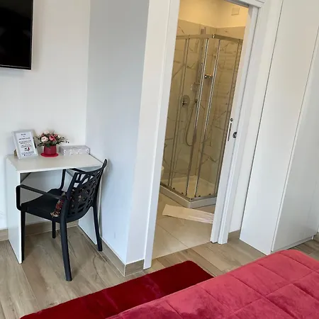 Arbi Venice Station Guest house *
