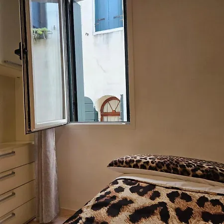 Paradise Wi-fi Apartment Venice