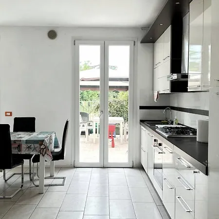 Airport Marco Polo Apartment Venice