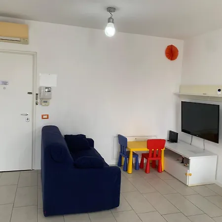 Airport Marco Polo Apartment *