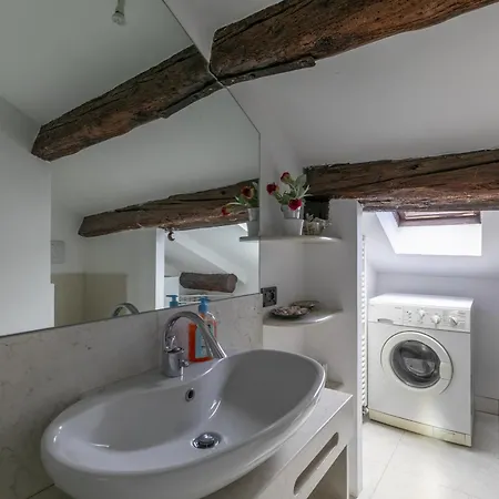 Lovely Attic For 4 Person With Wifi - A/c *