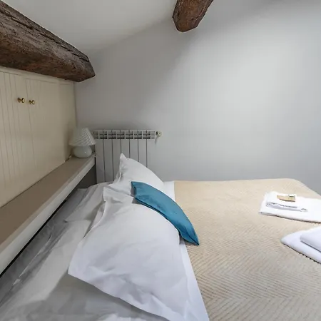 Lovely Attic For 4 Person With Wifi - A/c * Venice