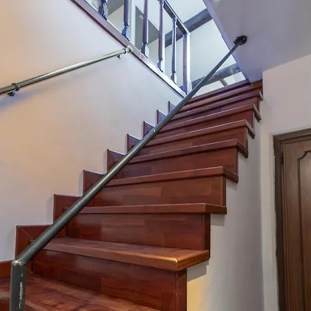 Lovely Attic For 4 Person With Wifi - A/c