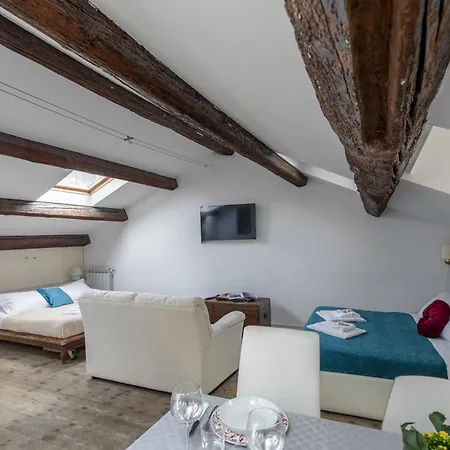 Lovely Attic For 4 Person With Wifi - A/c *
