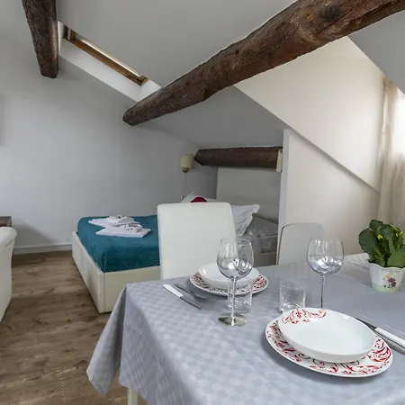 Lovely Attic For 4 Person With Wifi - A/c Venice