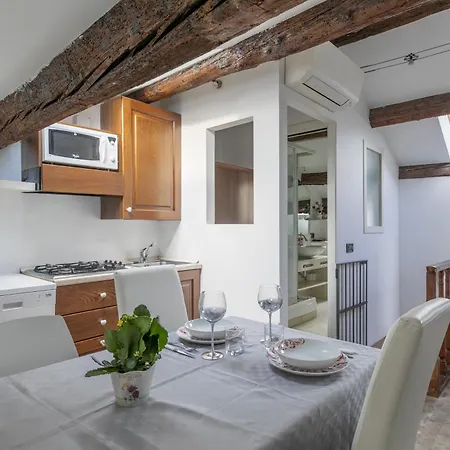 Lovely Attic For 4 Person With Wifi - A/c Venice