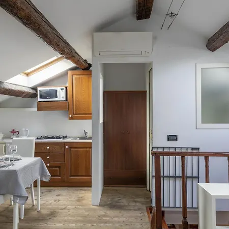 Lovely Attic For 4 Person With Wifi - A/c