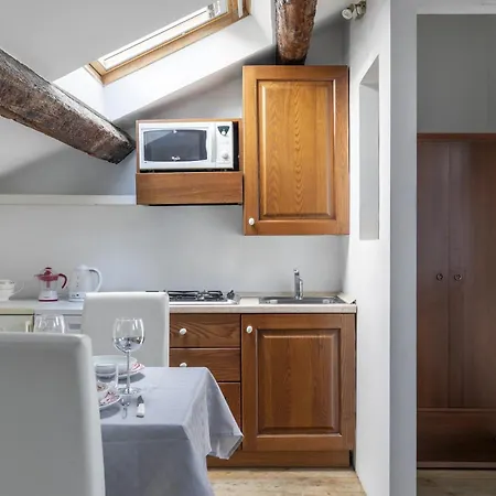 Apartment Lovely Attic For 4 Person With Wifi - A/c *