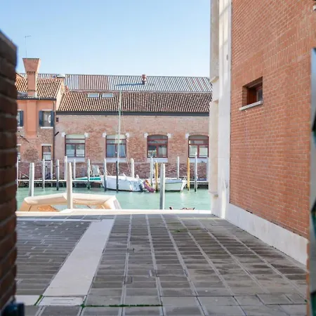 Venetian Dreams - Giudecca Apartment Venice