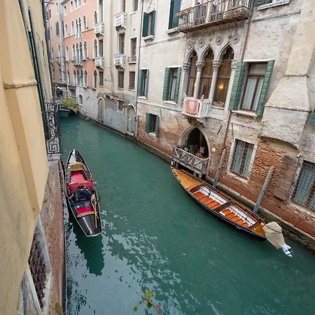 Ca Patron Loft - Canal View Apartment