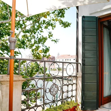 Canal Grande 4* ונציה