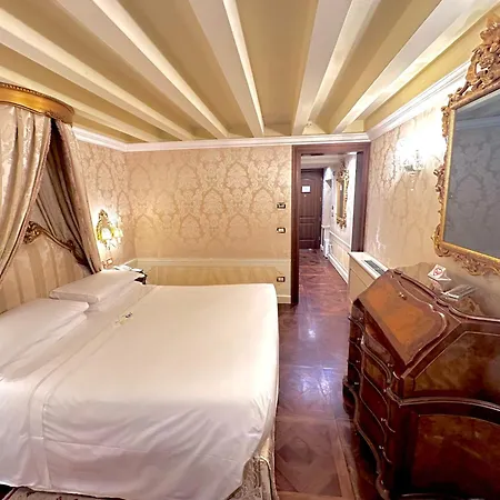 Canal Grande Hotel 4*