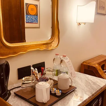 Accademia - Maravege Hotel 3*
