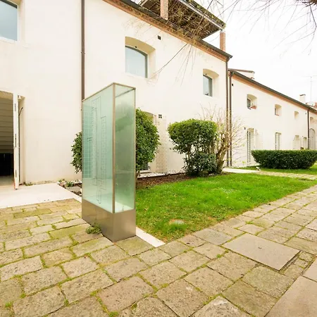 Modern Arch *
