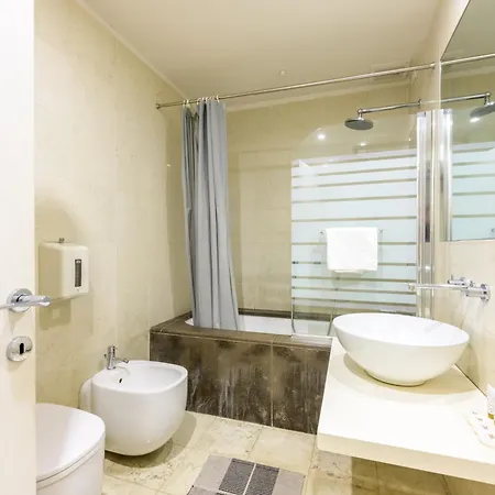 Modern Arch Apartment Venice
