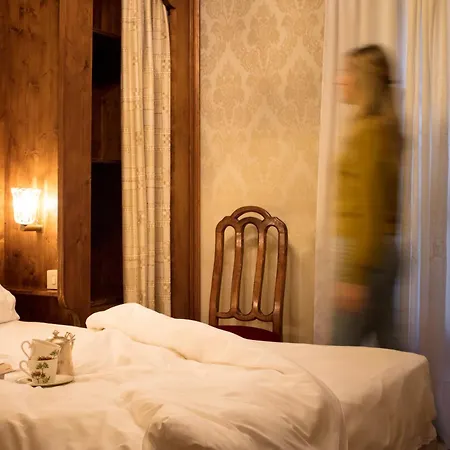Flora Hotel 3*
