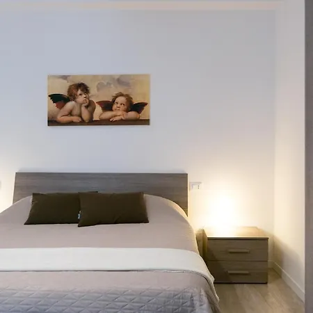 Zara Free Parking Apartment