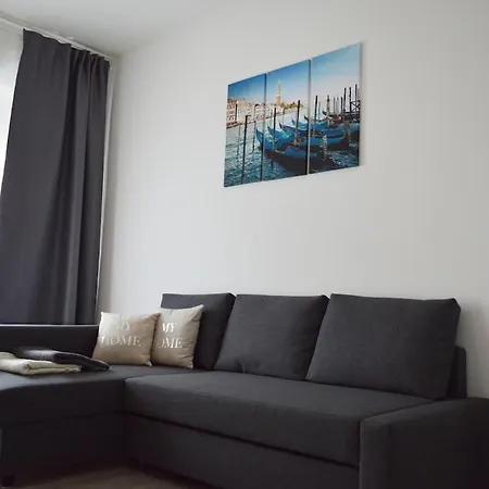 Zara Free Parking Apartment *