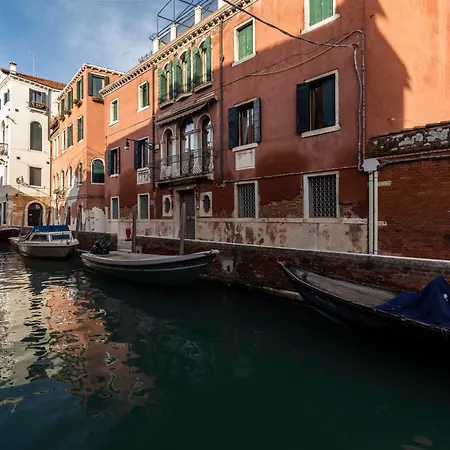 House Canal 1 Apartment