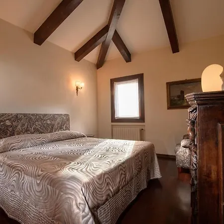 Attic Terrace San Square View Apartamento *