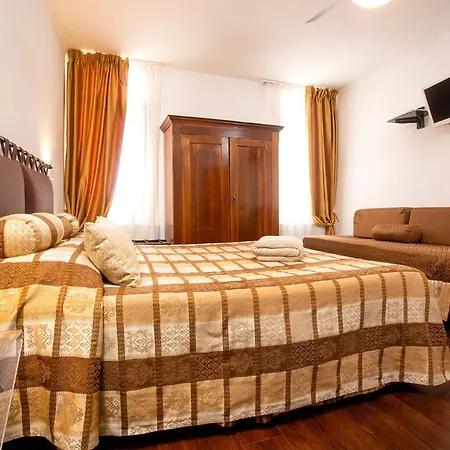 Marin Aparthotel Venice
