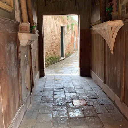 A Pochi Passi Da San Marco Apartment *