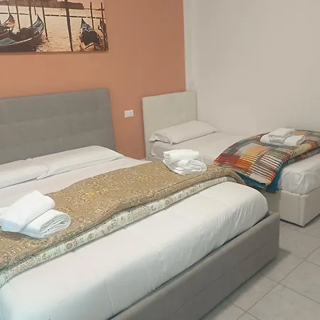Venice Apartments Apartment