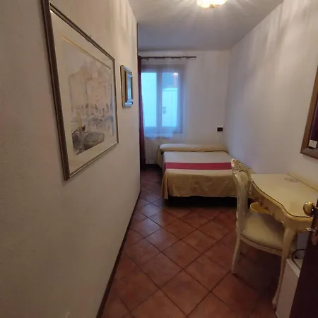 Konukevi Alloggi Ss Giovanni E Paolo Venedik