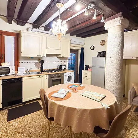 Historical Flat In Cannaregio, Venice