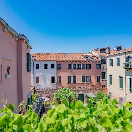 Casa Della Sensa 2 Terrace Apartment Venice
