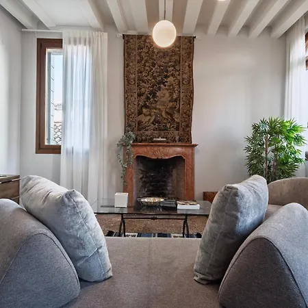Ca' Vida Trifora Apartment Venice