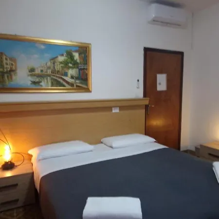 Hotel Tito Mestre