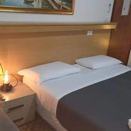 Hotel Tito Mestre